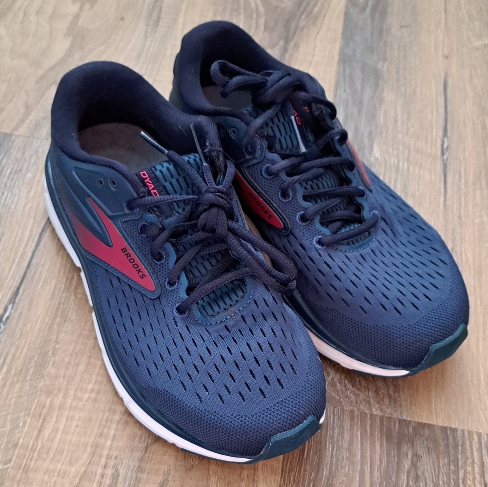 Brooks Dyad 11